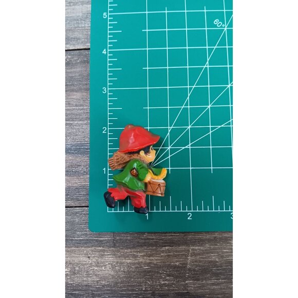 Vintage Hallmark Cards Brooch Pin Plastic Drummer Boy - Picture 8 of 8